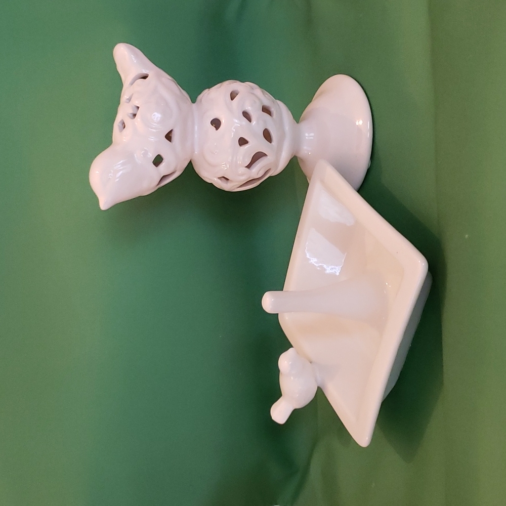 Jewelry/ring holder with baby bird and